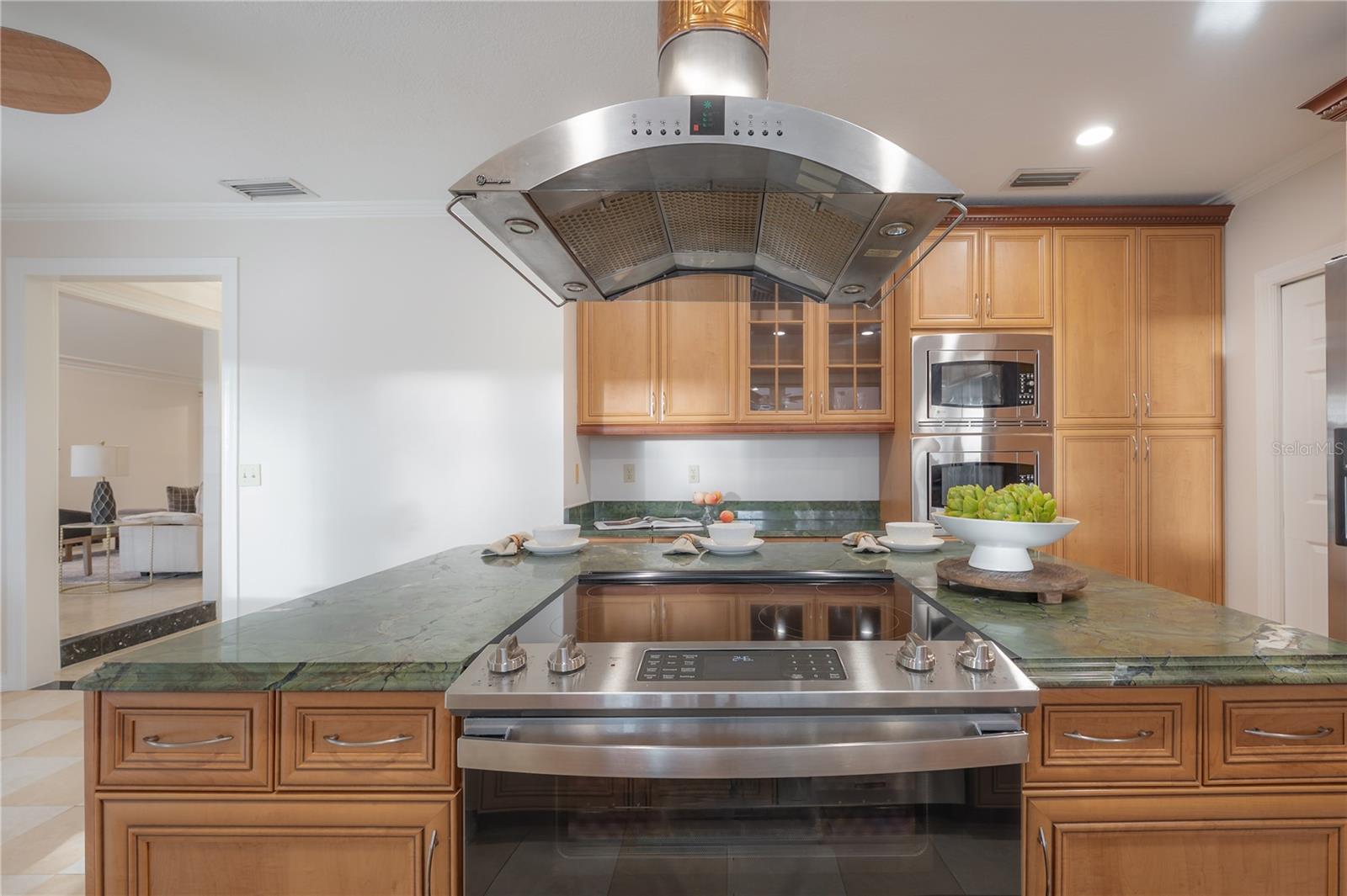 THE MANORS AT WHITE TROUT LAKE - Residential