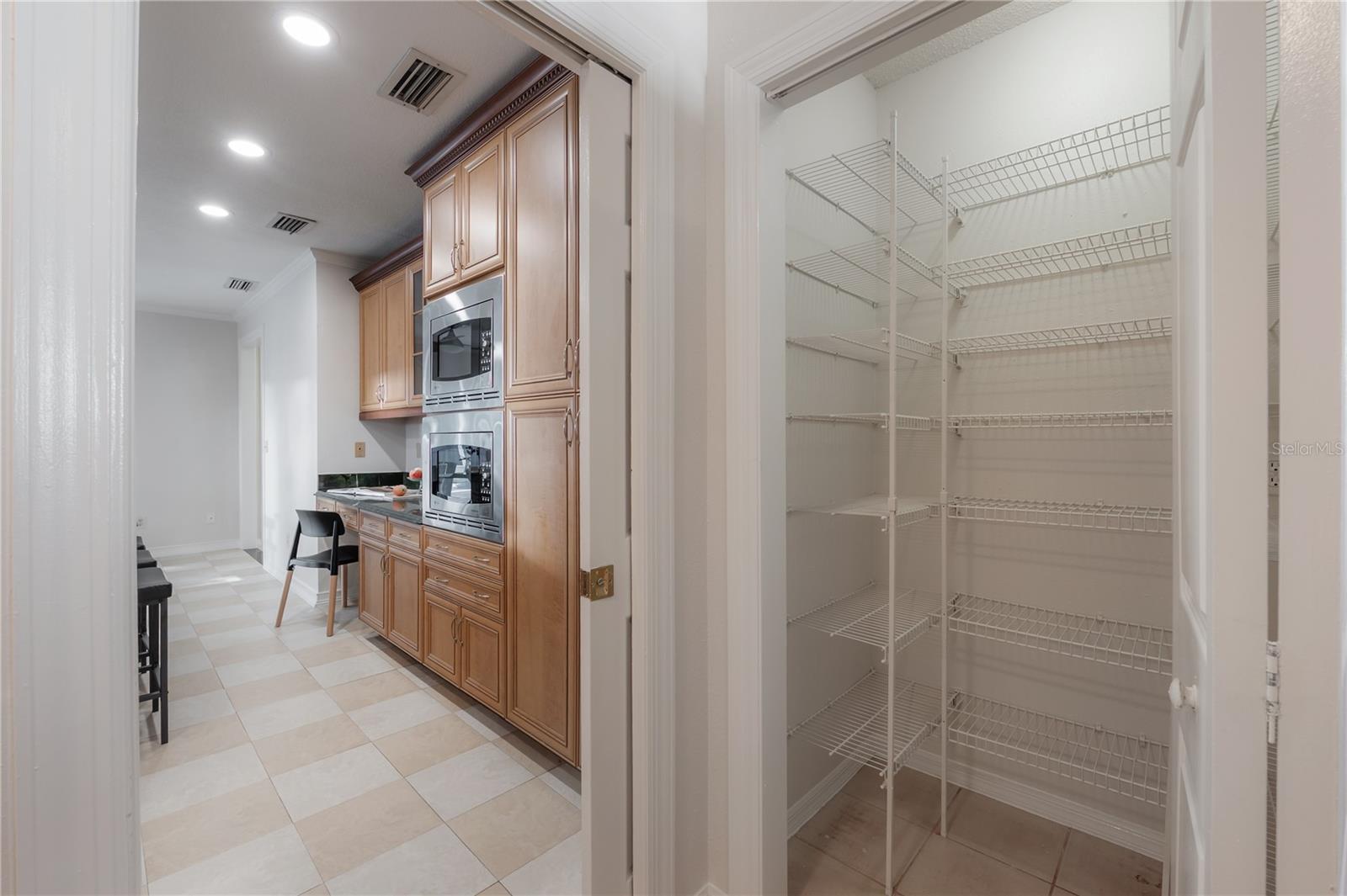 THE MANORS AT WHITE TROUT LAKE - Residential