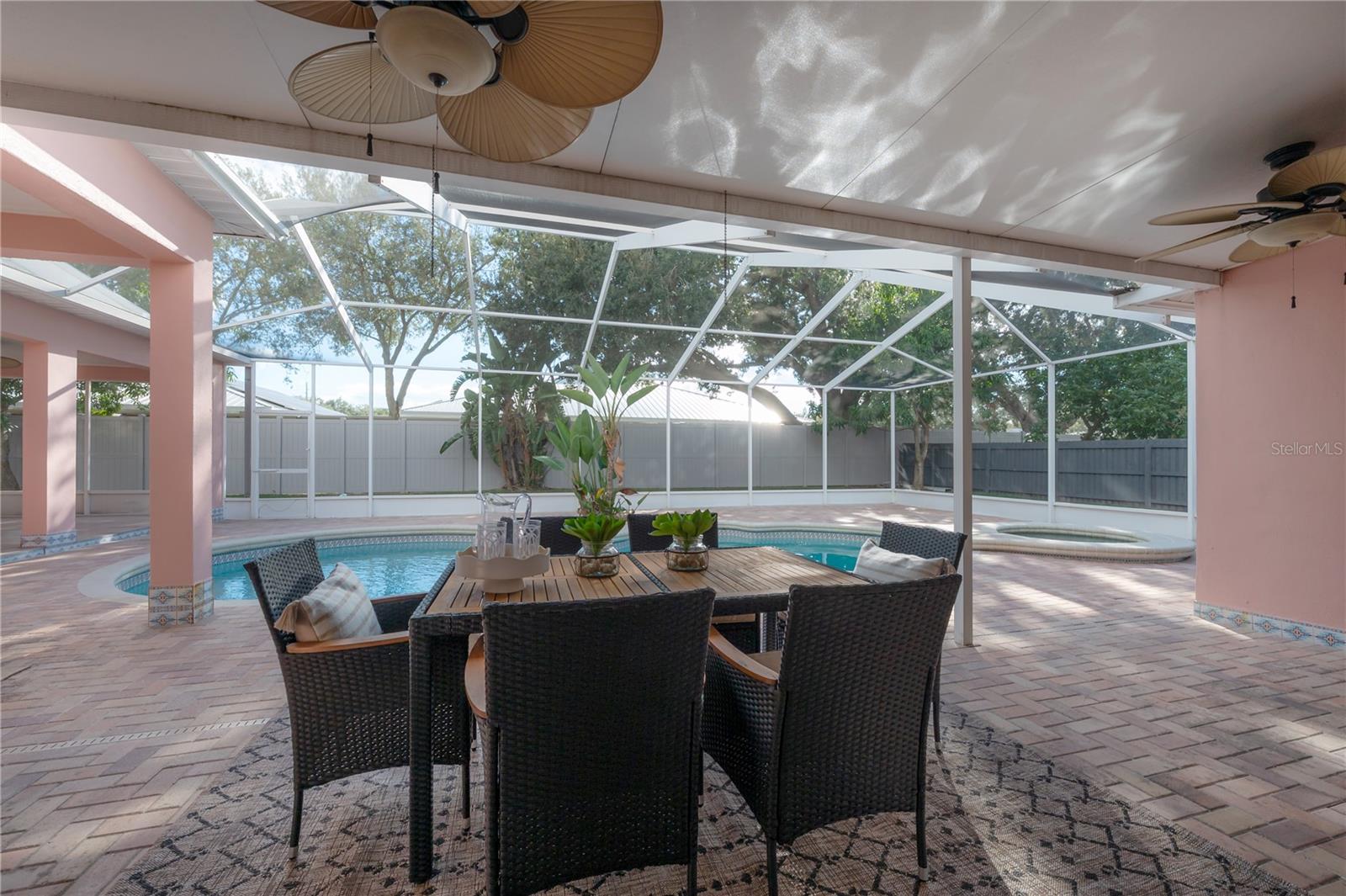 THE MANORS AT WHITE TROUT LAKE - Residential