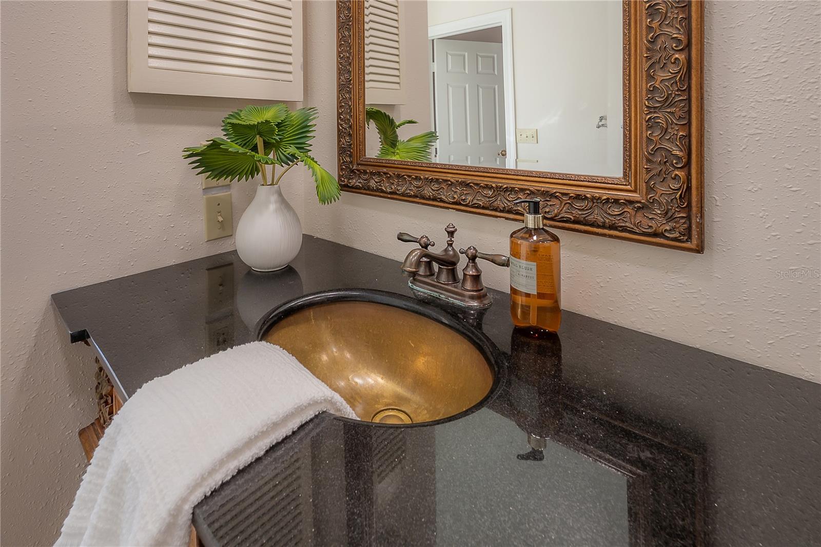 THE MANORS AT WHITE TROUT LAKE - Residential