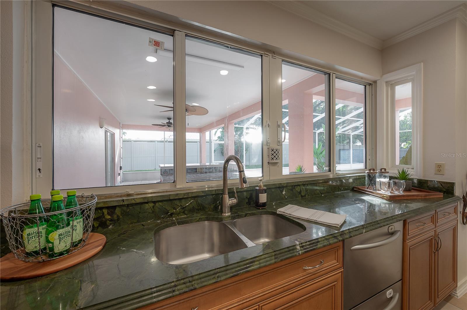 THE MANORS AT WHITE TROUT LAKE - Residential