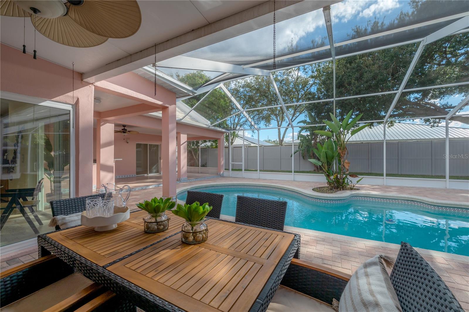 THE MANORS AT WHITE TROUT LAKE - Residential