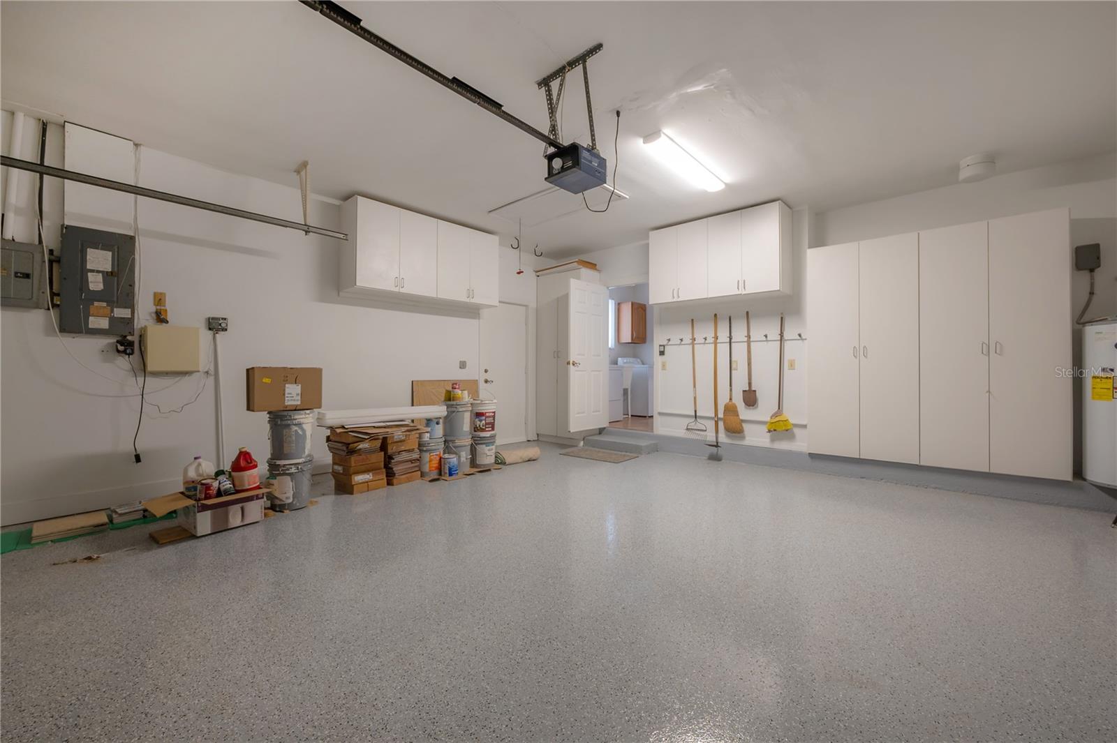 THE MANORS AT WHITE TROUT LAKE - Residential