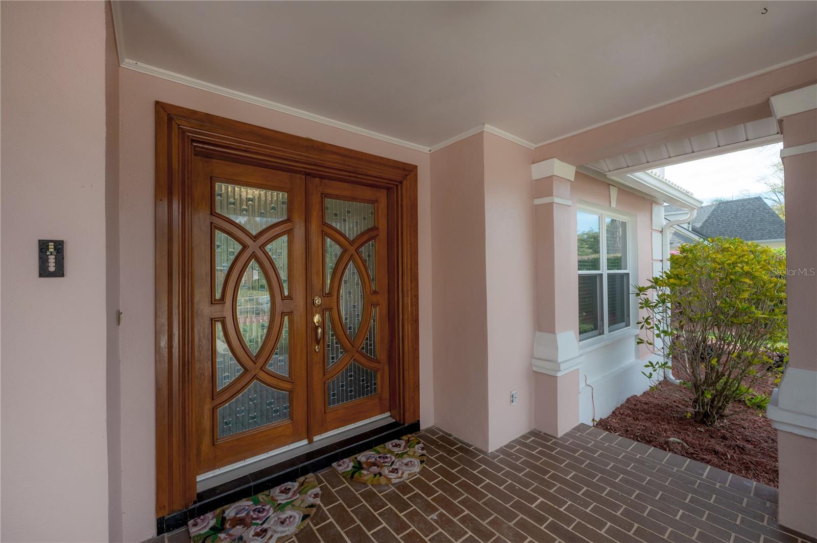 THE MANORS AT WHITE TROUT LAKE - Residential