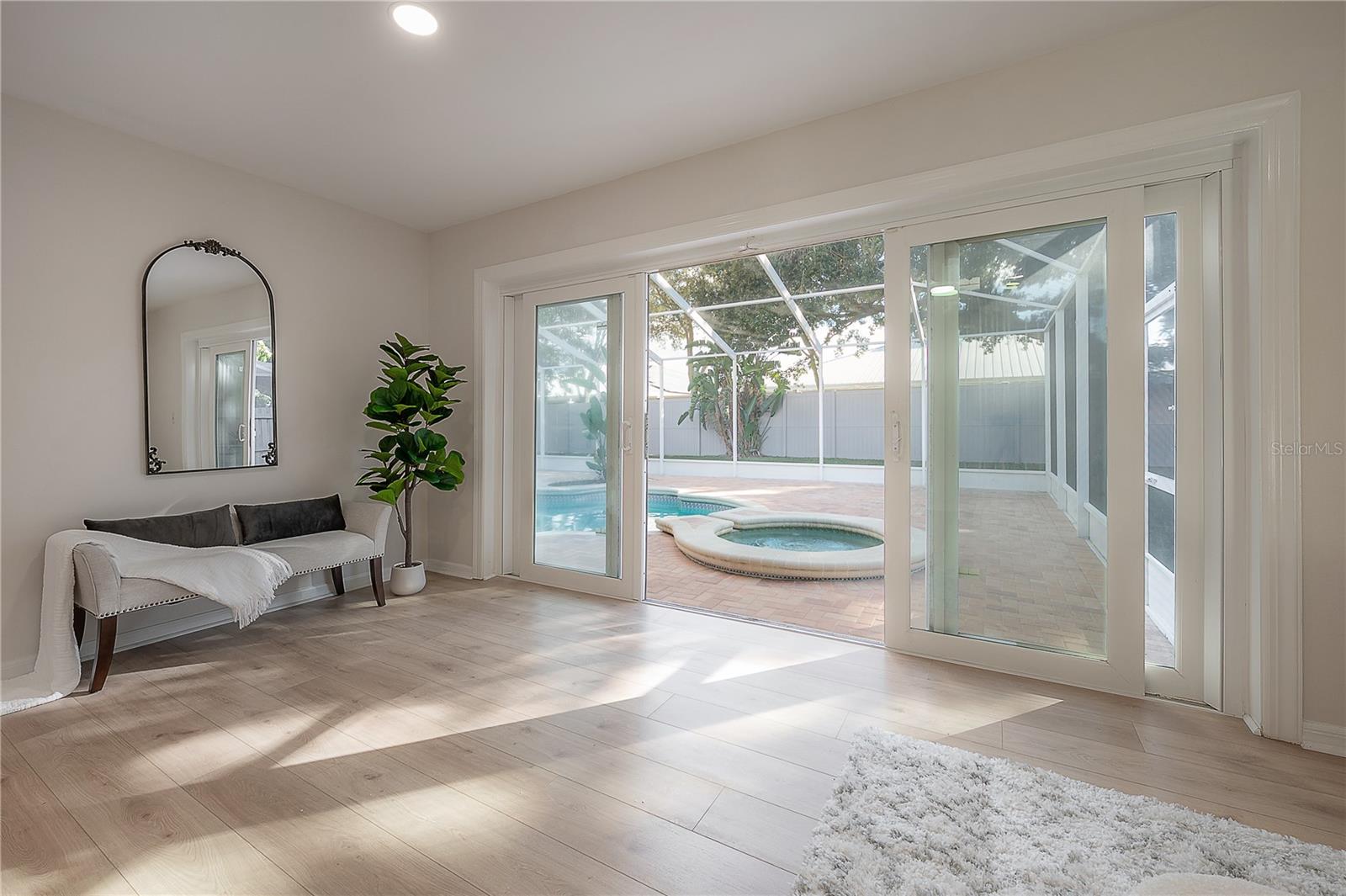 THE MANORS AT WHITE TROUT LAKE - Residential