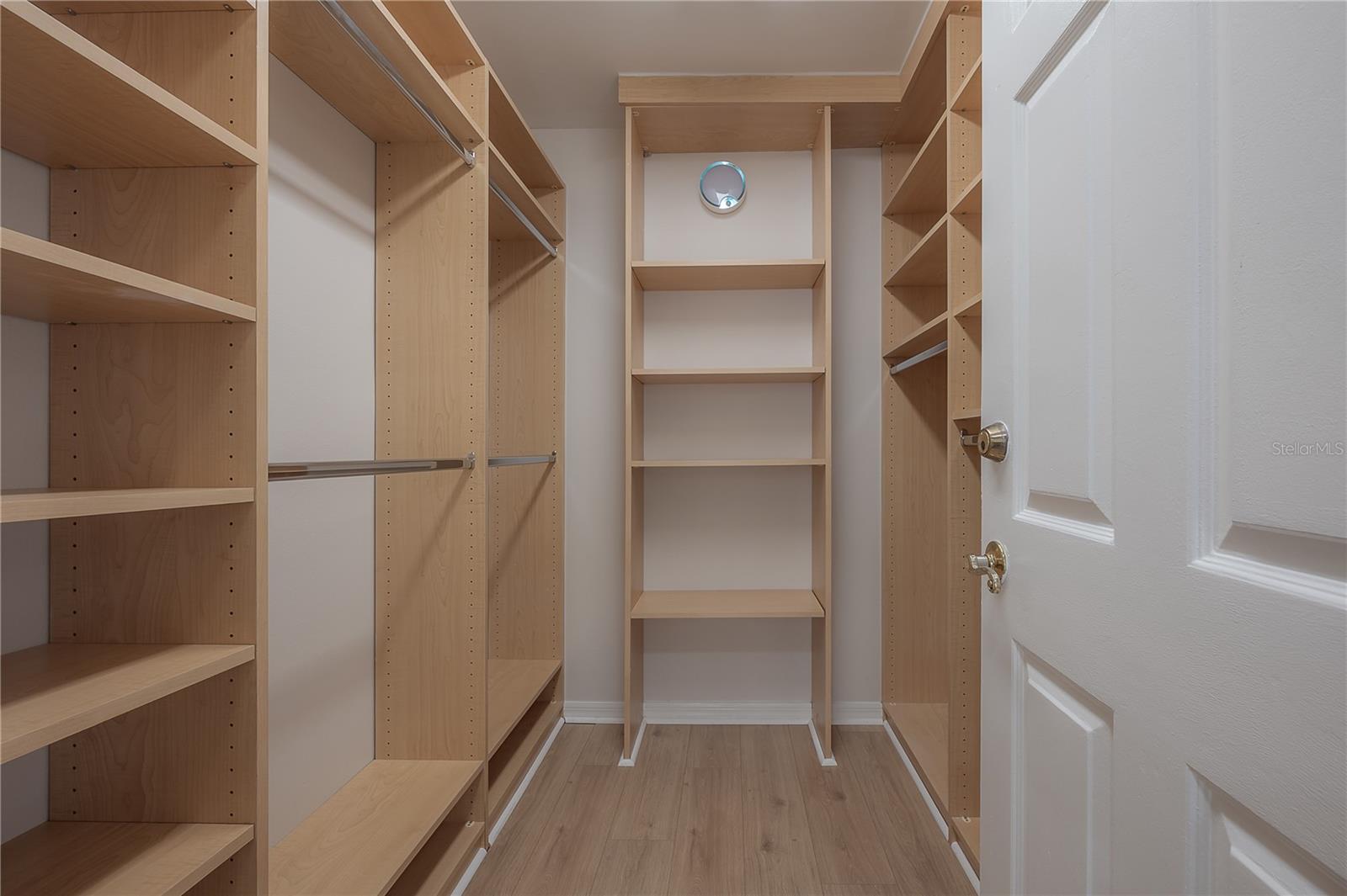 THE MANORS AT WHITE TROUT LAKE - Residential