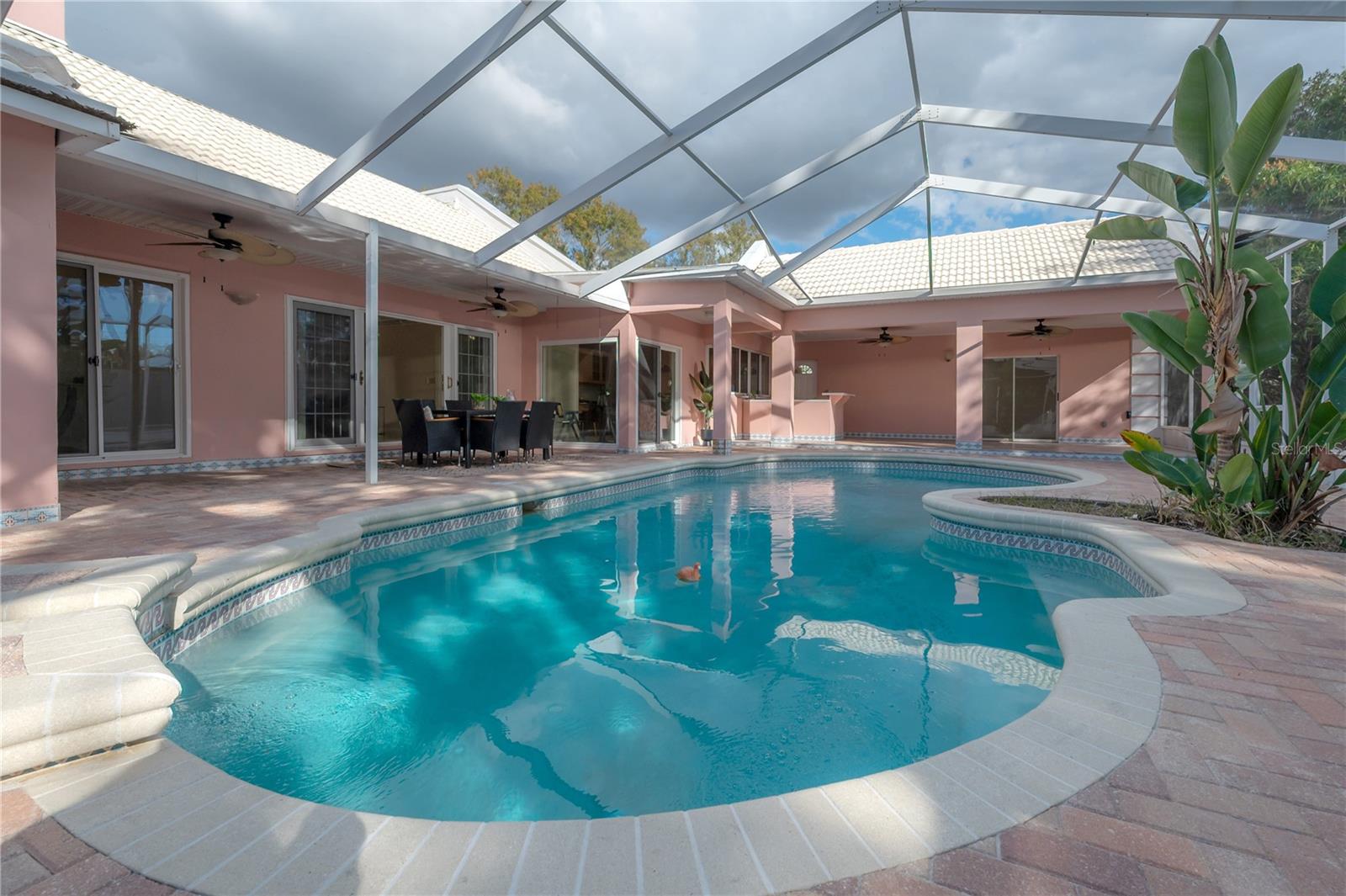 THE MANORS AT WHITE TROUT LAKE - Residential