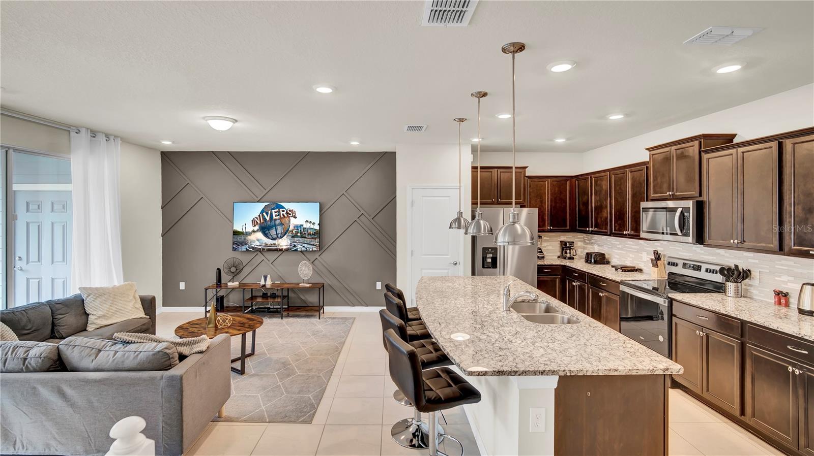 WINDSOR ISLAND RESIDENCE PH 2B - Residential