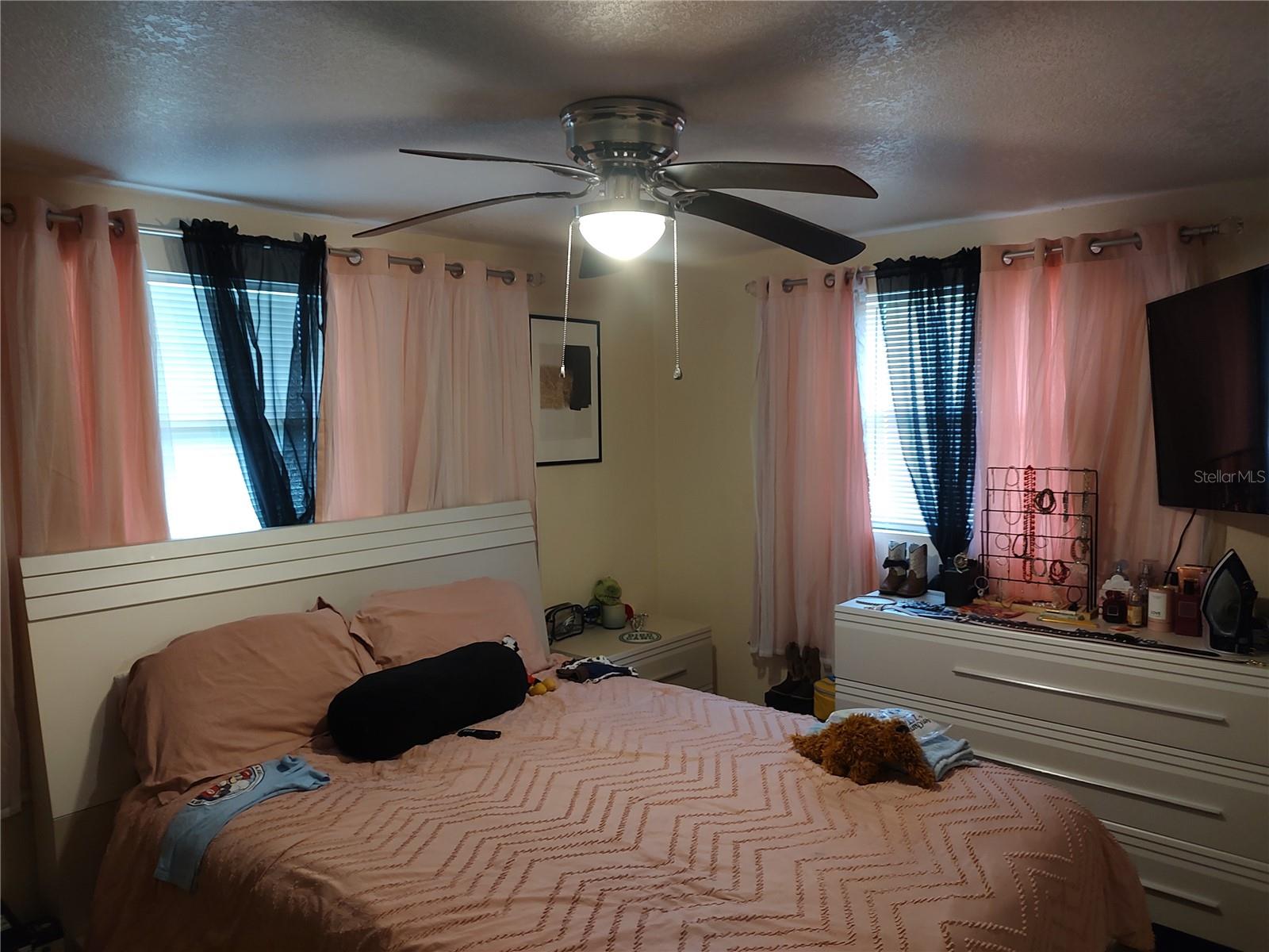 SUNNYSIDE - Residential