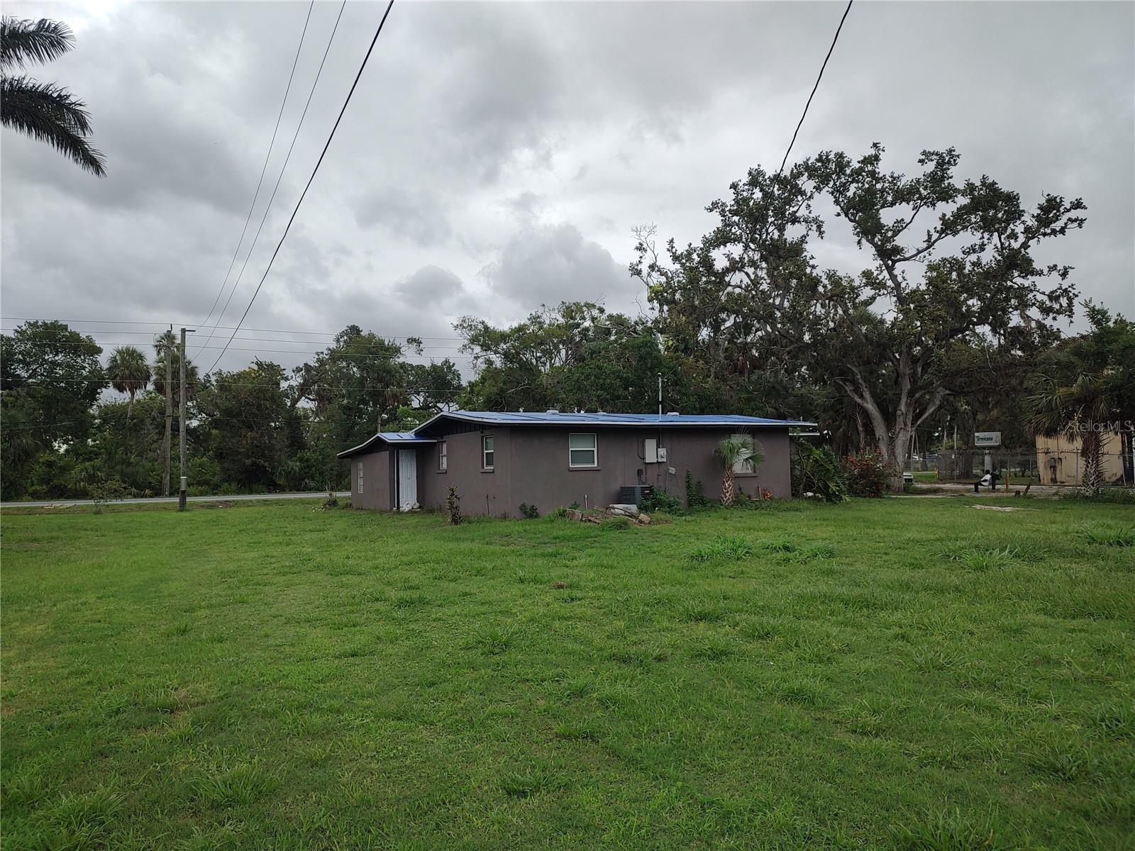 SUNNYSIDE - Residential