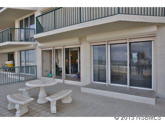 Towers 09 Condo - Residential