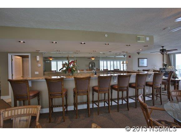 Towers 09 Condo - Residential