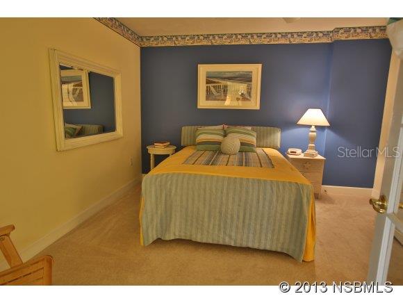 Towers 09 Condo - Residential