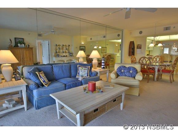 Towers 09 Condo - Residential