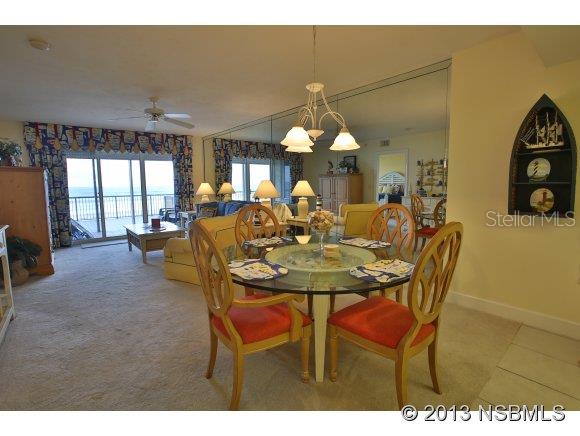 Towers 09 Condo - Residential