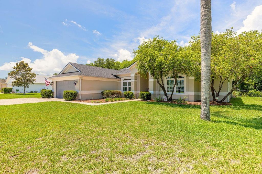 Photo of 43 Eastwood Drive, Palm Coast, FL 32164 (MLS # FC318756)