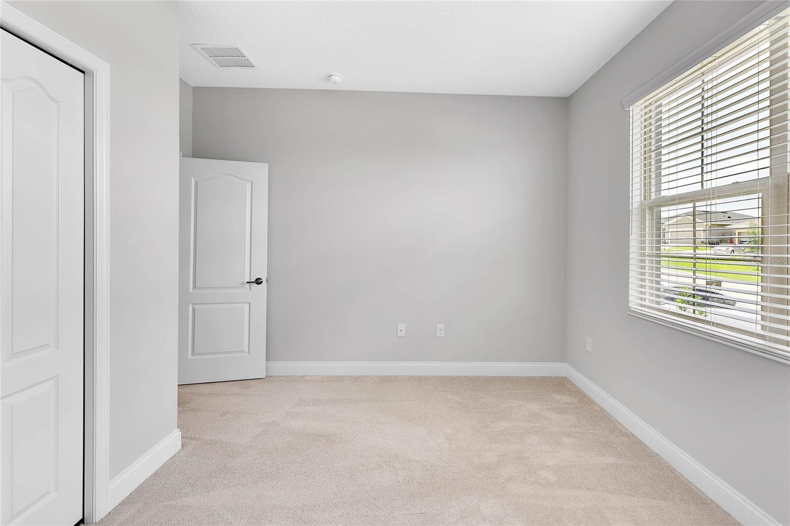 JOHNS LAKE LNDG PH 4 - Residential Lease