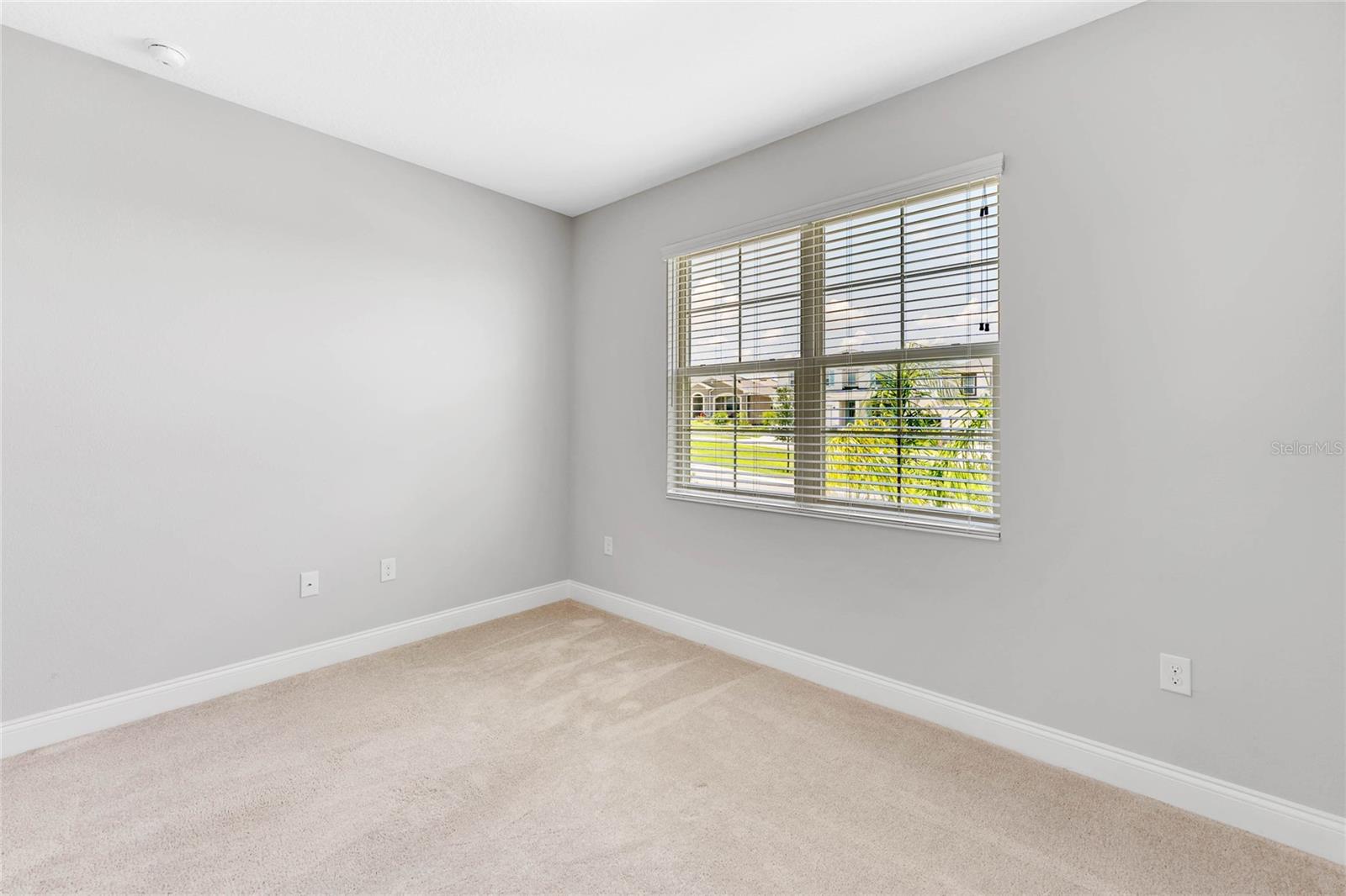 JOHNS LAKE LNDG PH 4 - Residential Lease