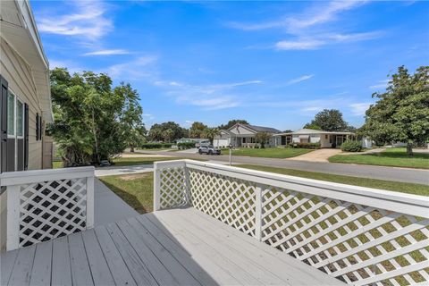 A home in LADY LAKE