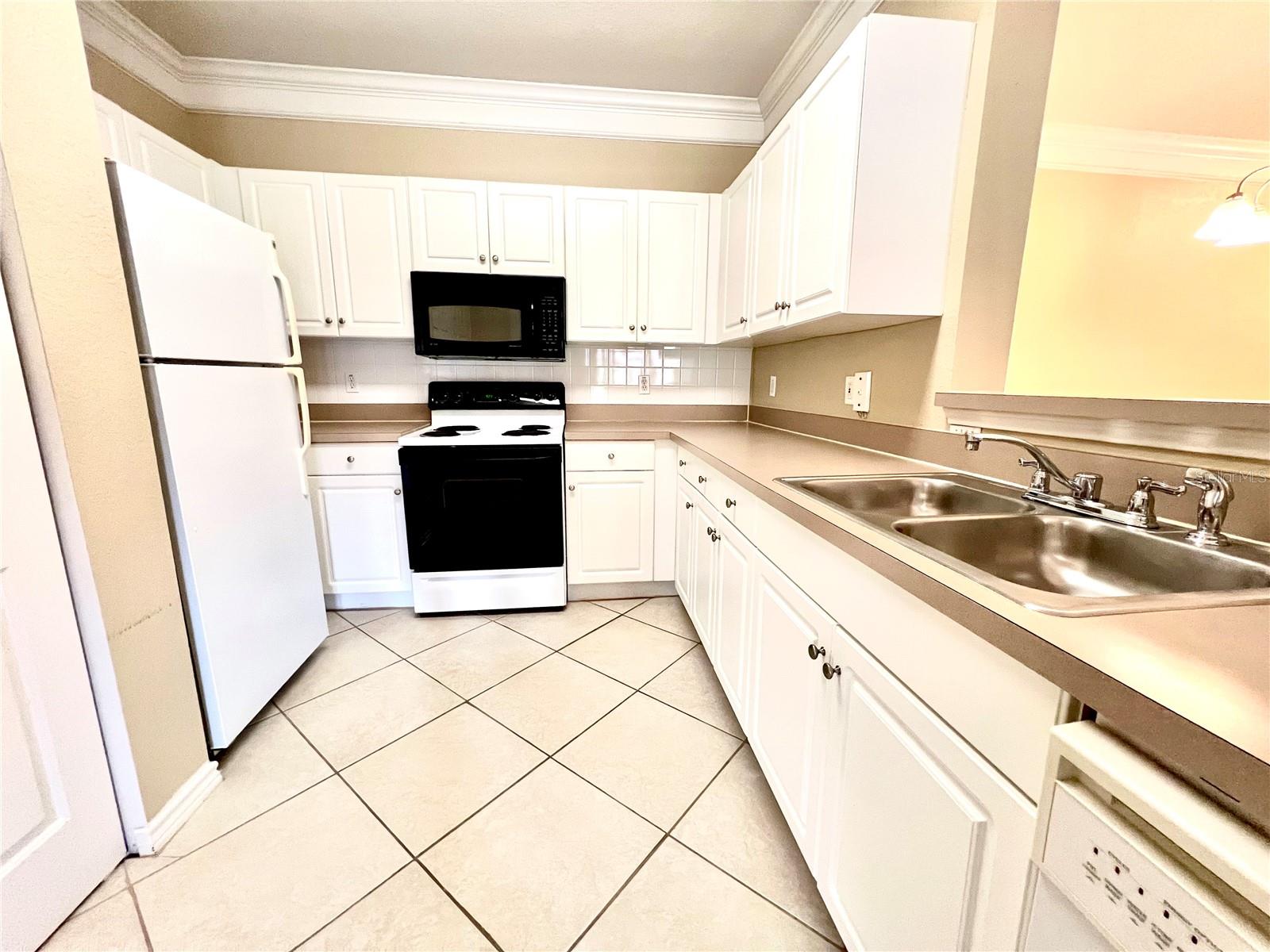 4333 BAYSIDE VILLAGE DRIVE 327