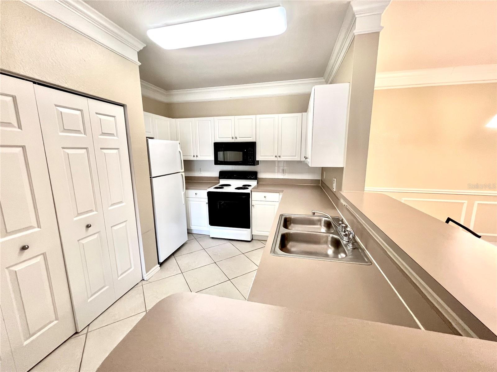 4333 BAYSIDE VILLAGE DRIVE 327