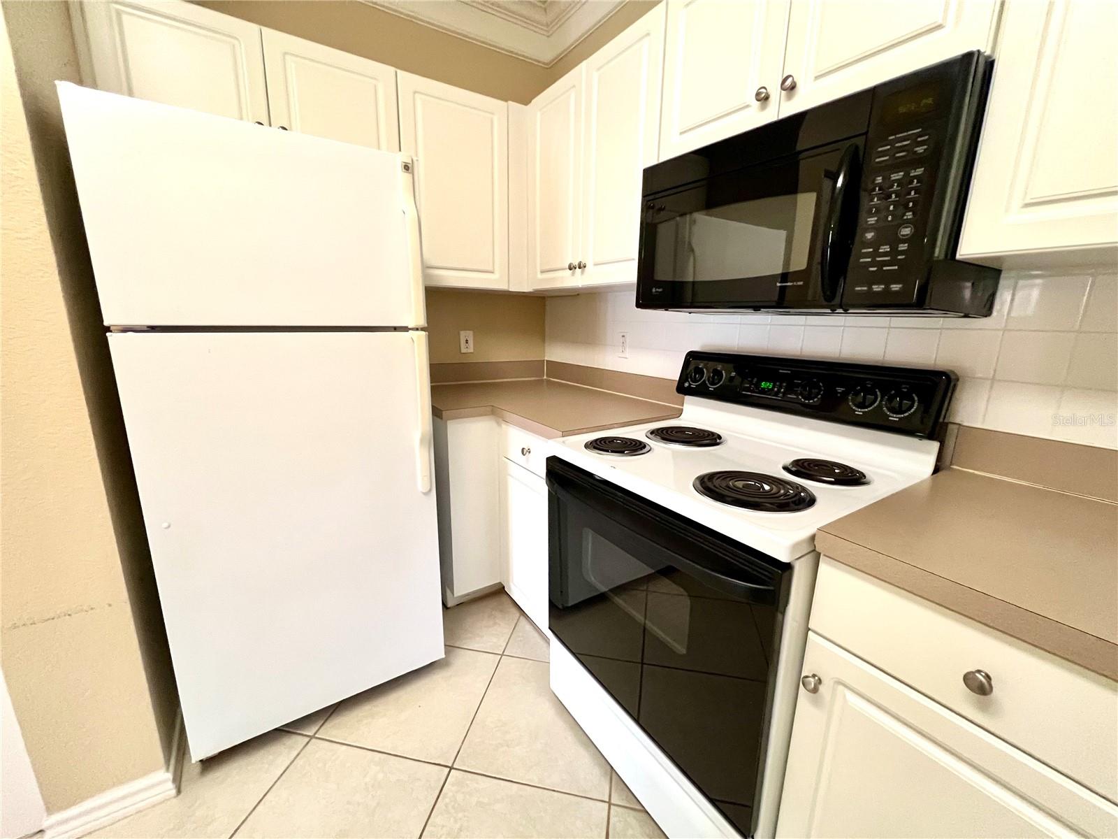 4333 BAYSIDE VILLAGE DRIVE 327