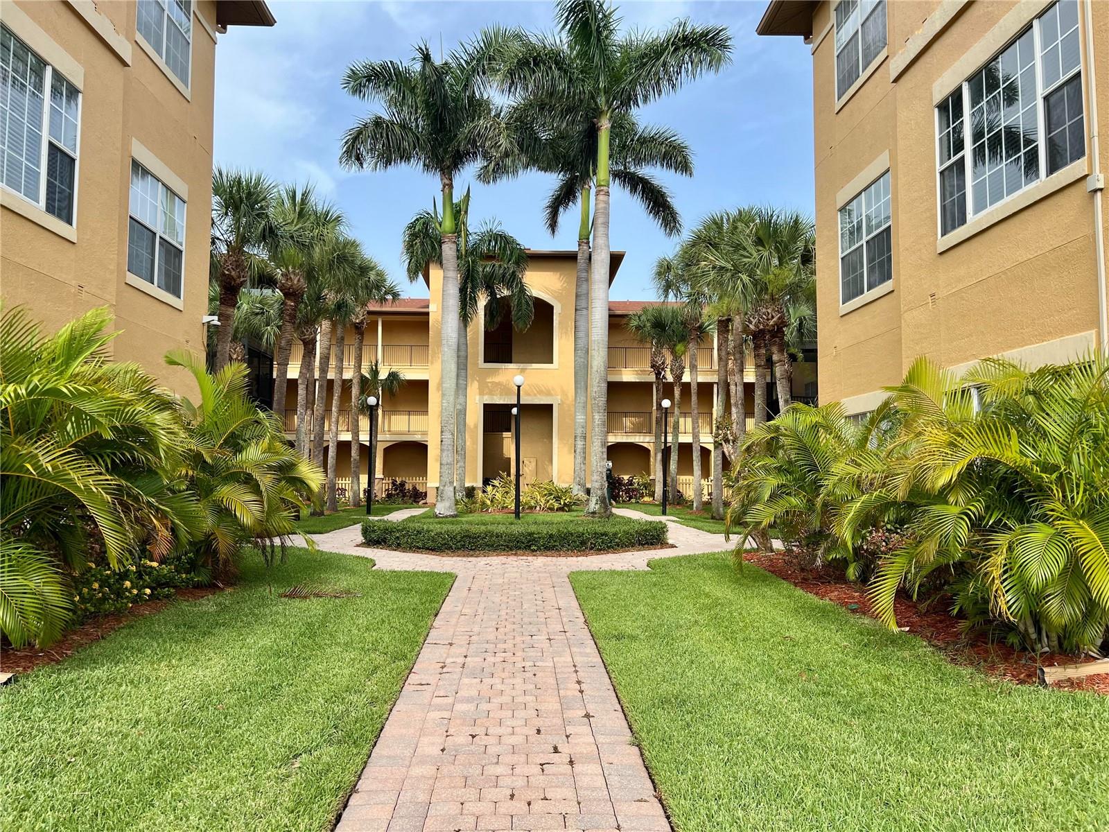 4333 BAYSIDE VILLAGE DRIVE 327