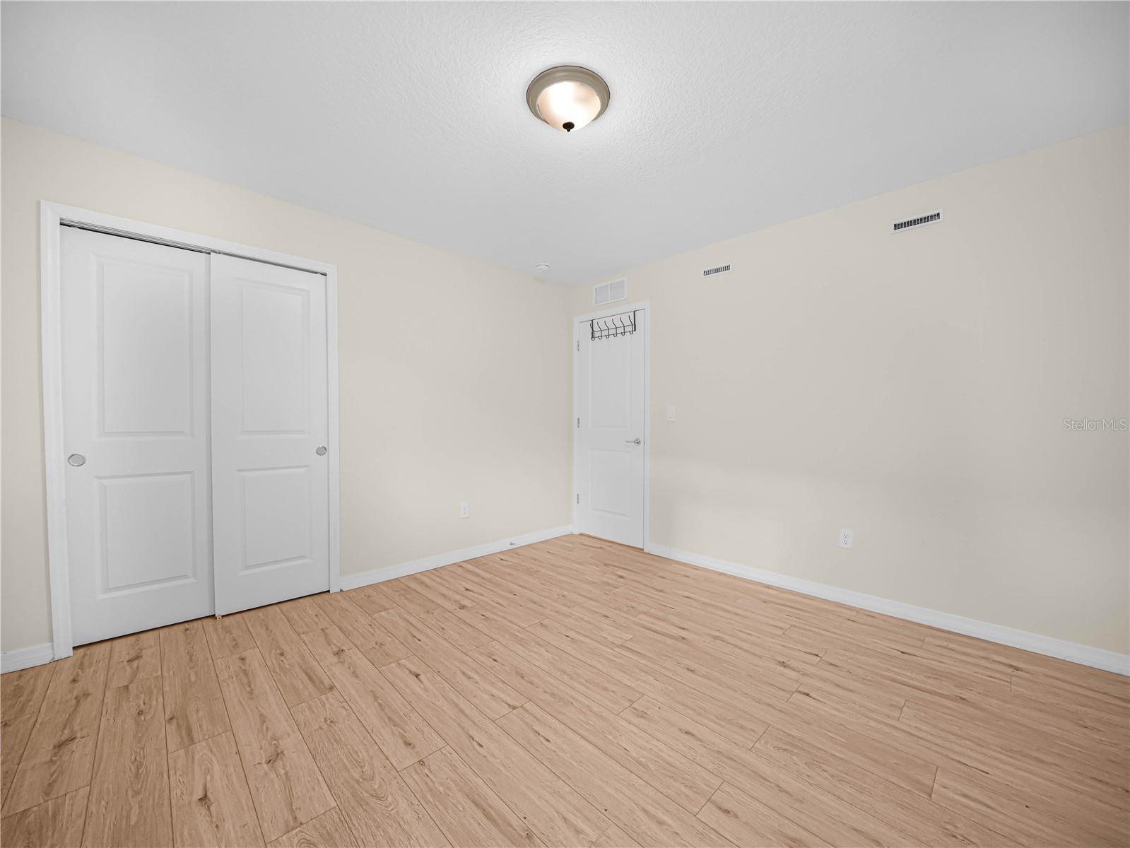 CYPRESS CAY PH 1 - Residential Lease