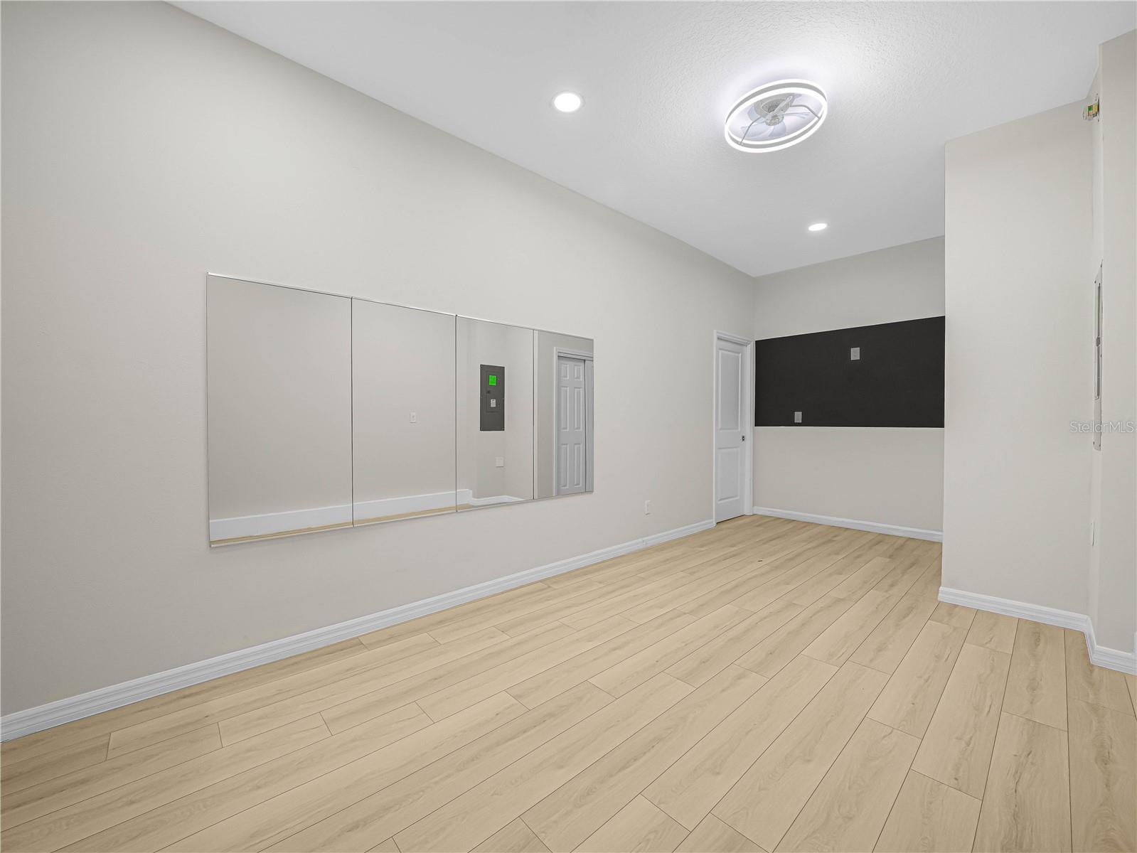 CYPRESS CAY PH 1 - Residential Lease