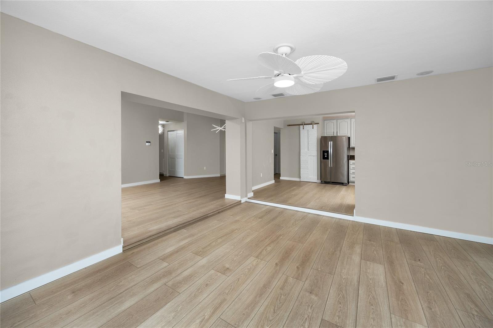 HIDDEN COVE - Residential Lease