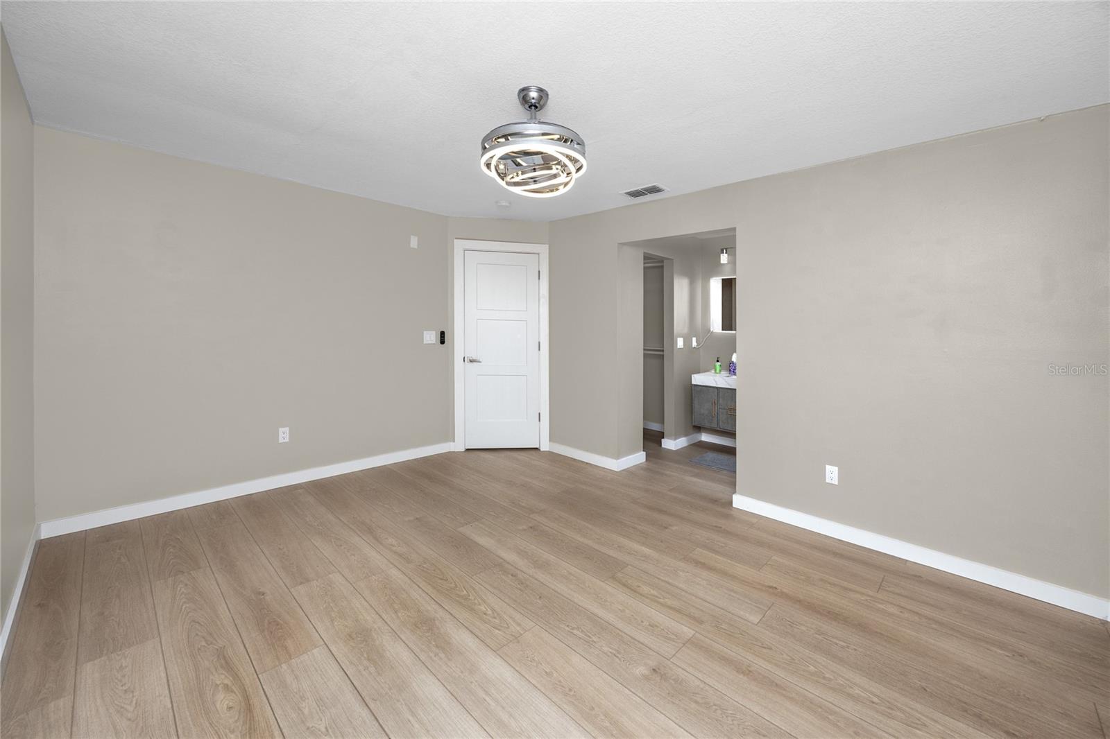 HIDDEN COVE - Residential Lease