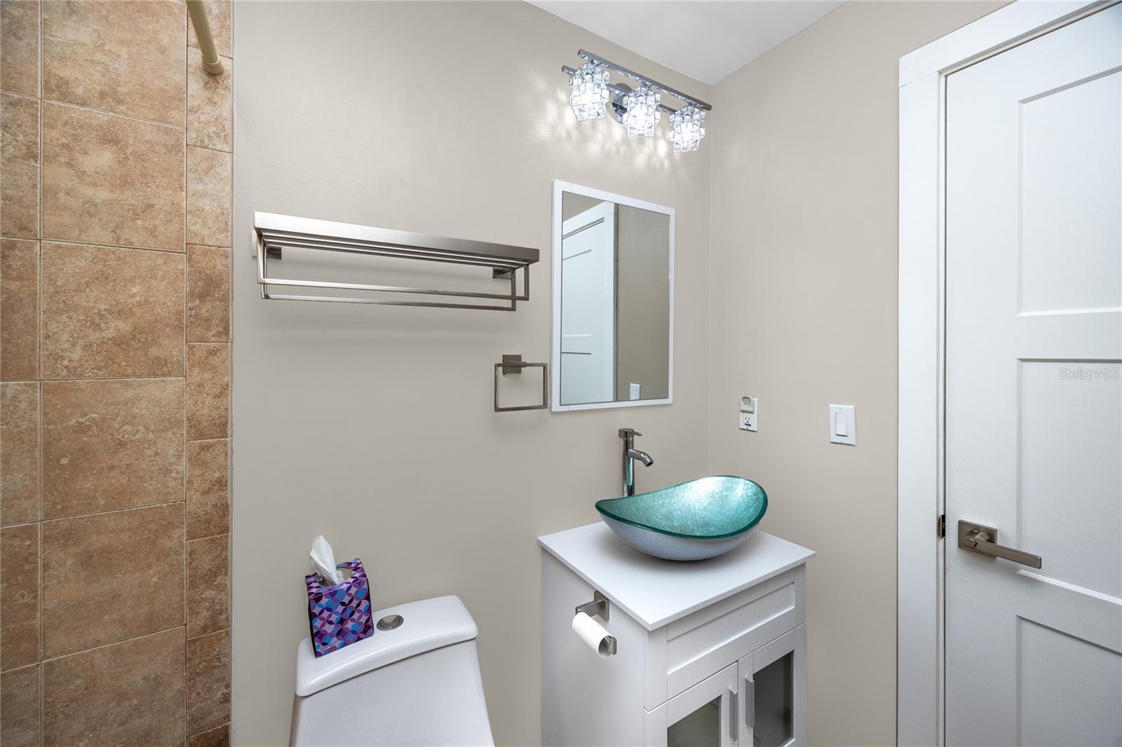 HIDDEN COVE - Residential Lease