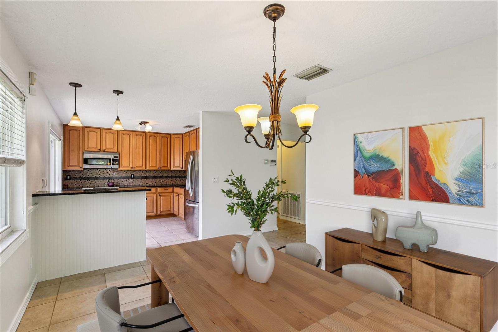 808 FRANKLIN CIRCLE