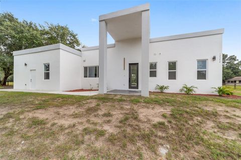 A home in DUNNELLON