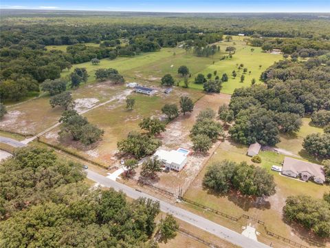 A home in DUNNELLON