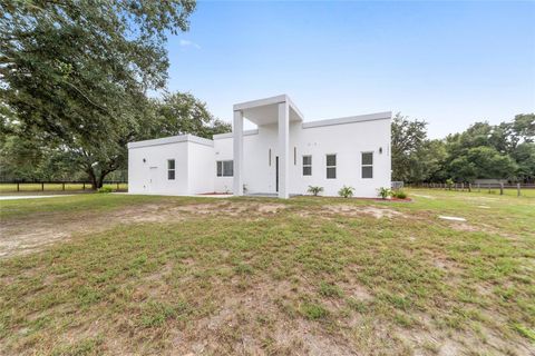 A home in DUNNELLON