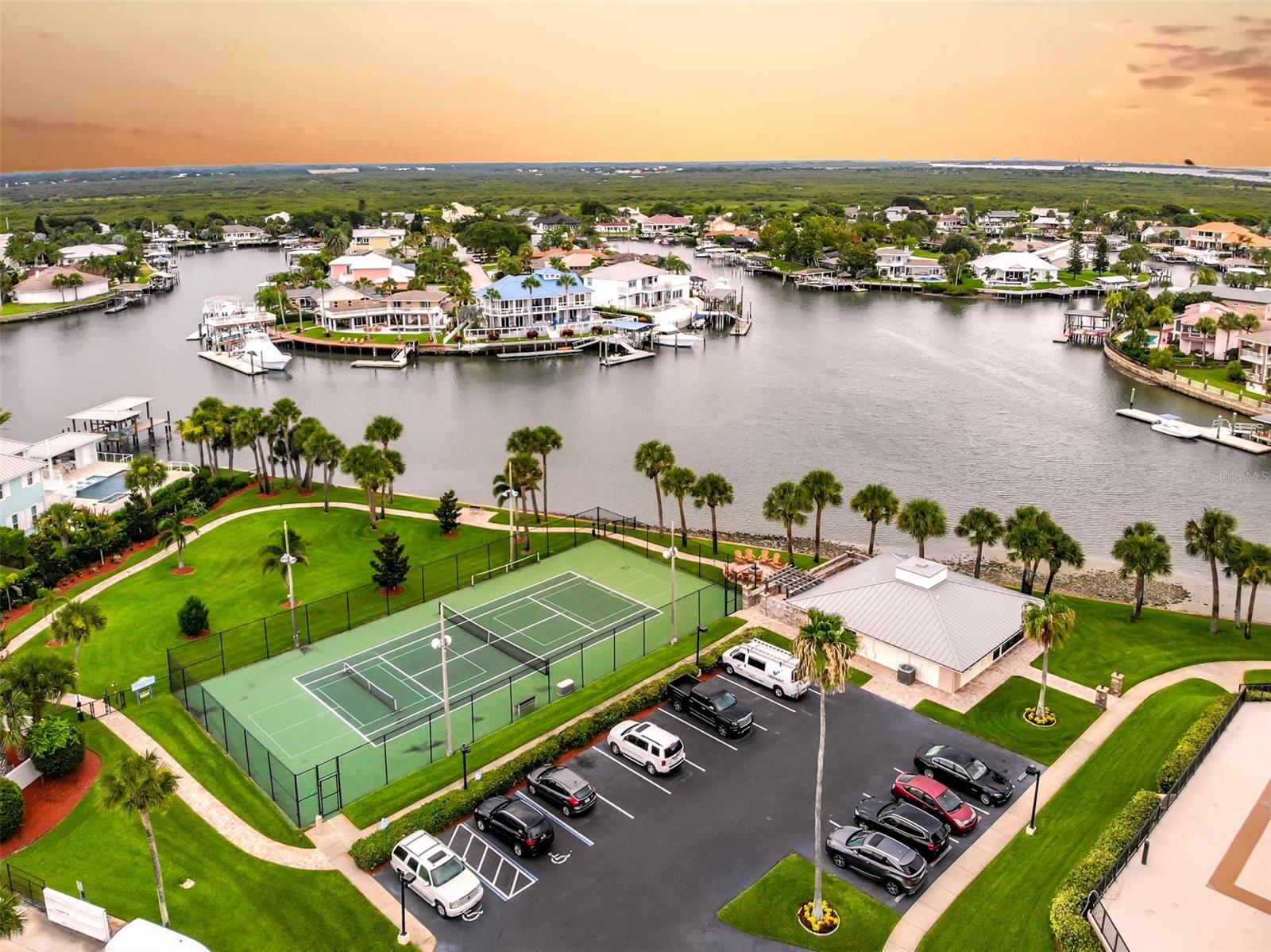Diamond Head Point Condo - Residential