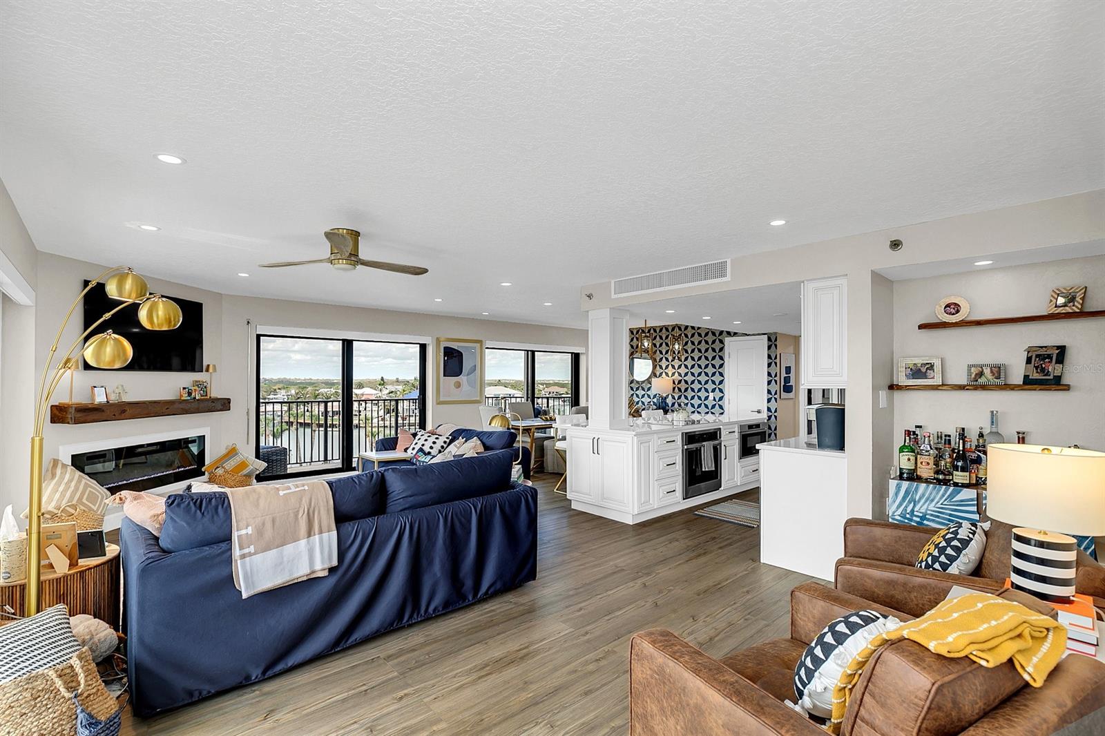 Diamond Head Point Condo - Residential