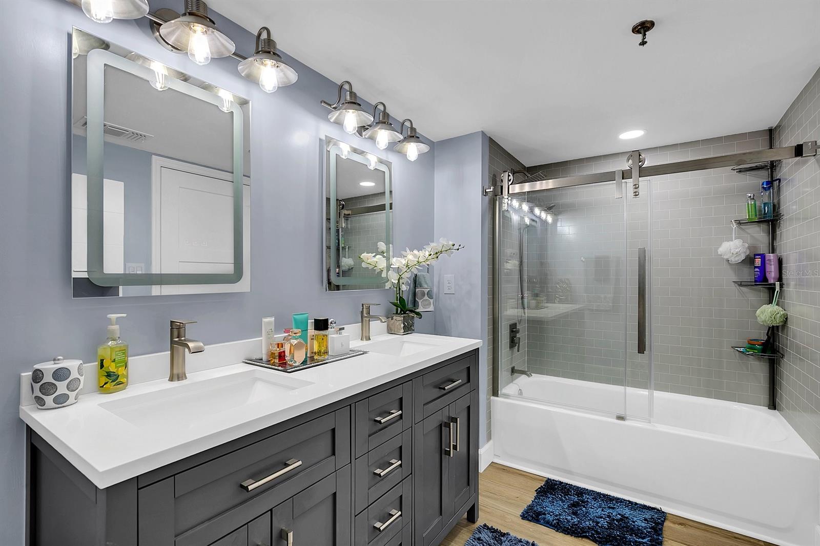 Diamond Head Point Condo - Residential