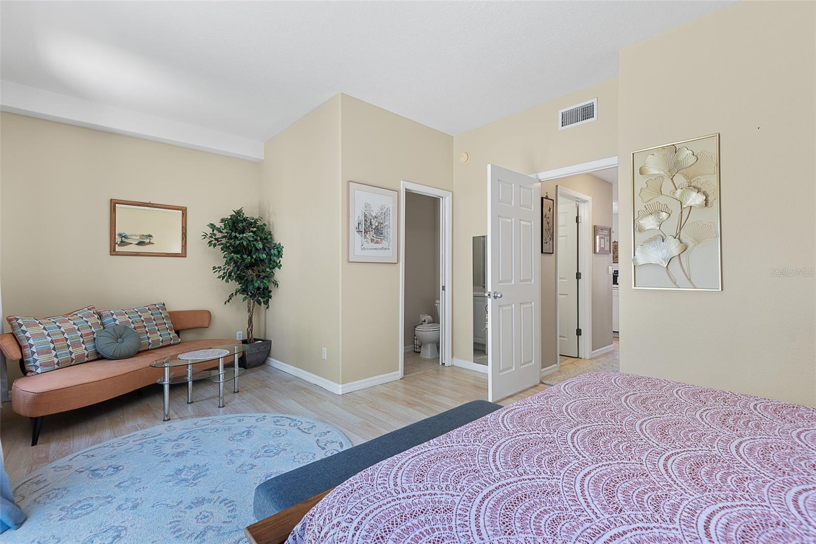 HARBOR SIDE VILLAGE CONDO BLDG 2 - Residential