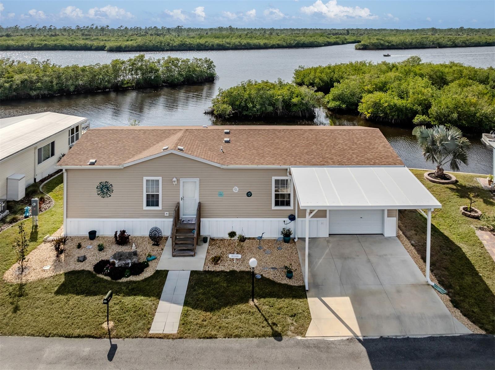 106 ISLAND POINT ROAD