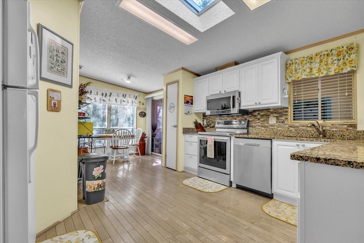 VENTURA LAKES - Residential