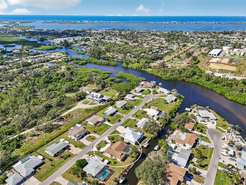 560 SANDLOR DRIVE ENGLEWOOD FL 34223
