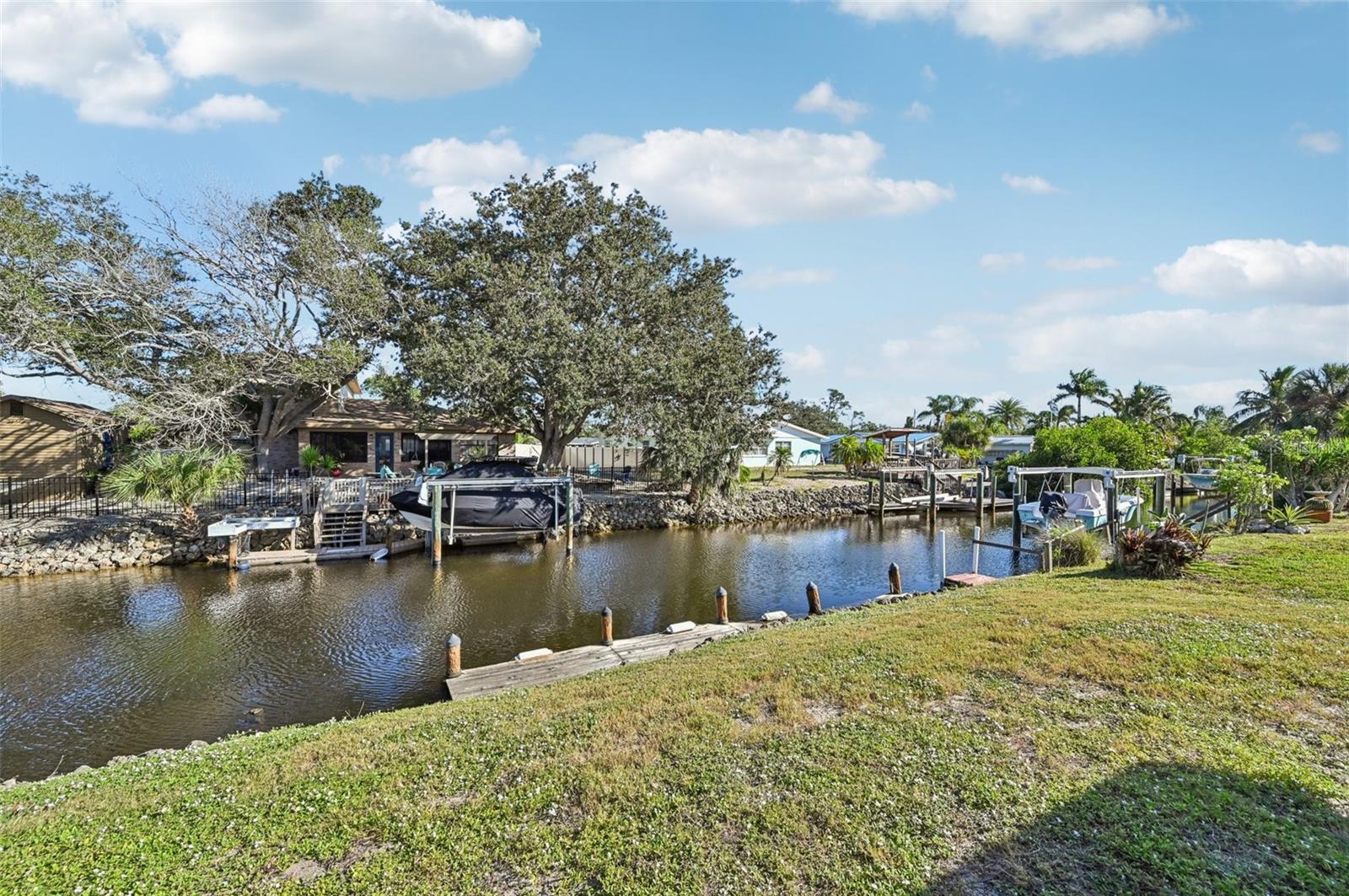 560 SANDLOR DRIVE