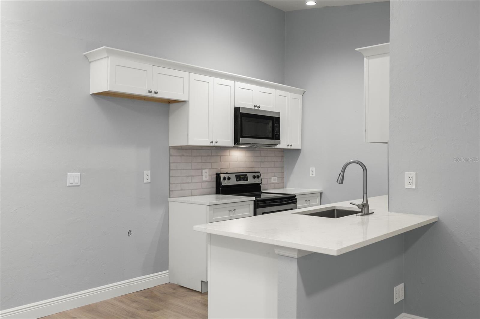 COURTYARDS CAPE CORAL S - Residential