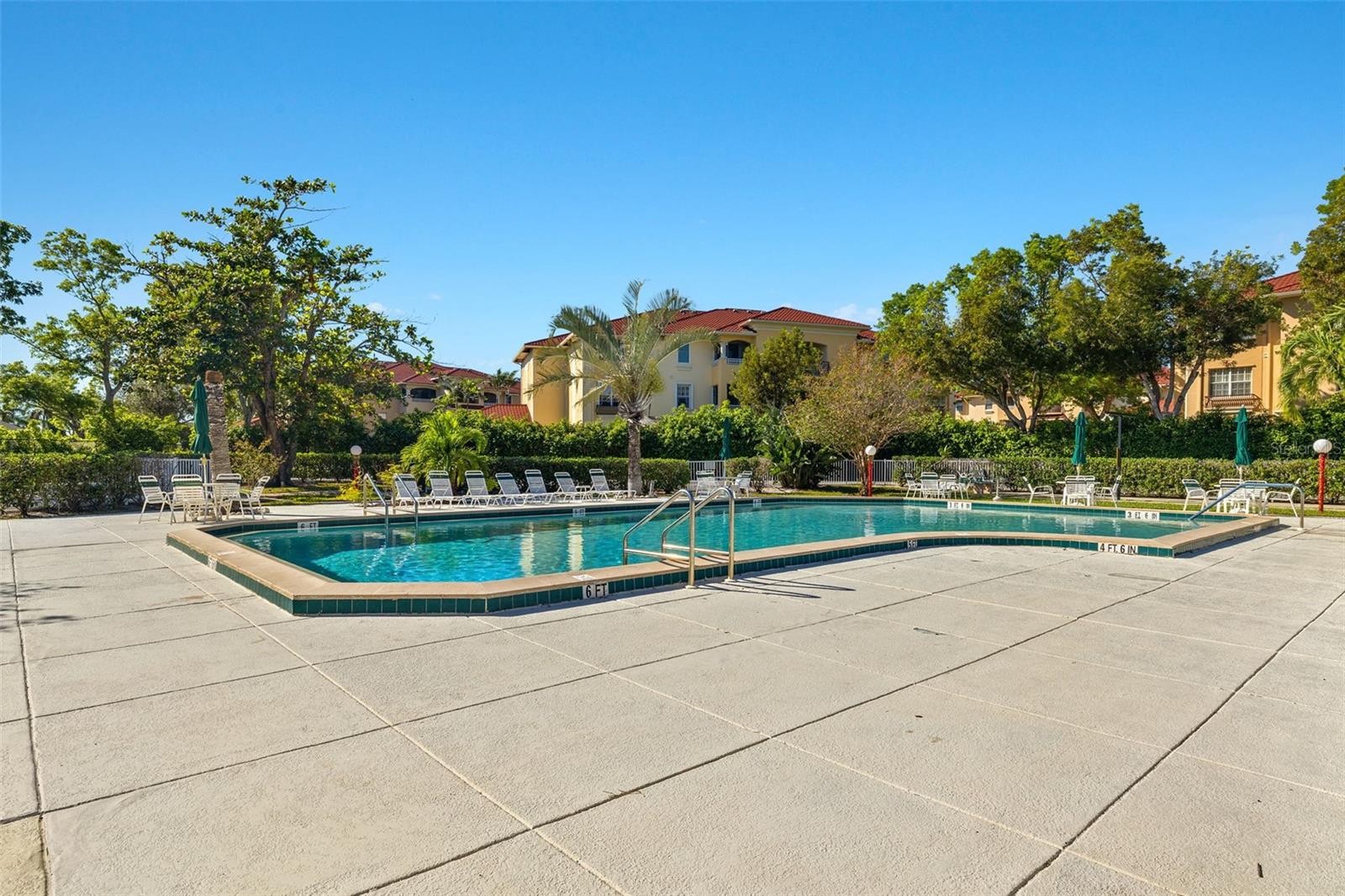 COURTYARDS CAPE CORAL S - Residential