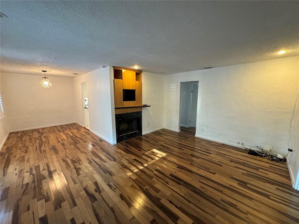 Photo of 112 N Thornton Avenue, Orlando, FL 32801 (MLS # O6352892)