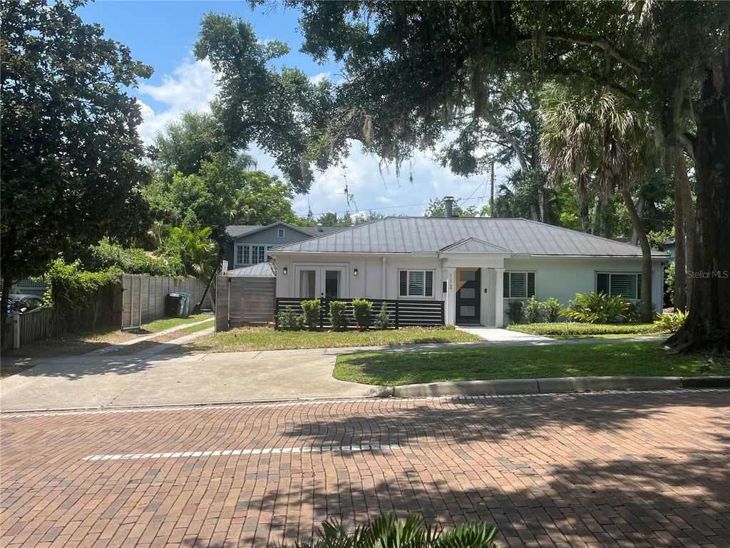 Photo of 112 N Thornton Avenue, Orlando, FL 32801 (MLS # O6352892)