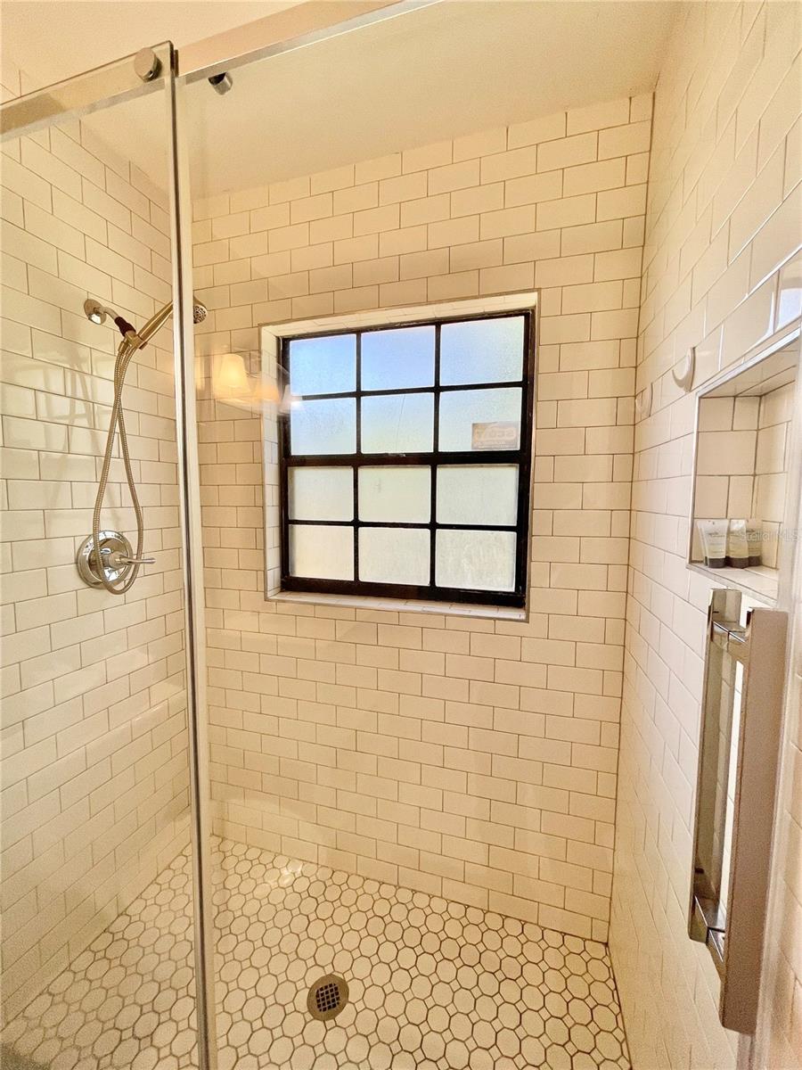 LEIGH ESTATES ORMAN - Residential