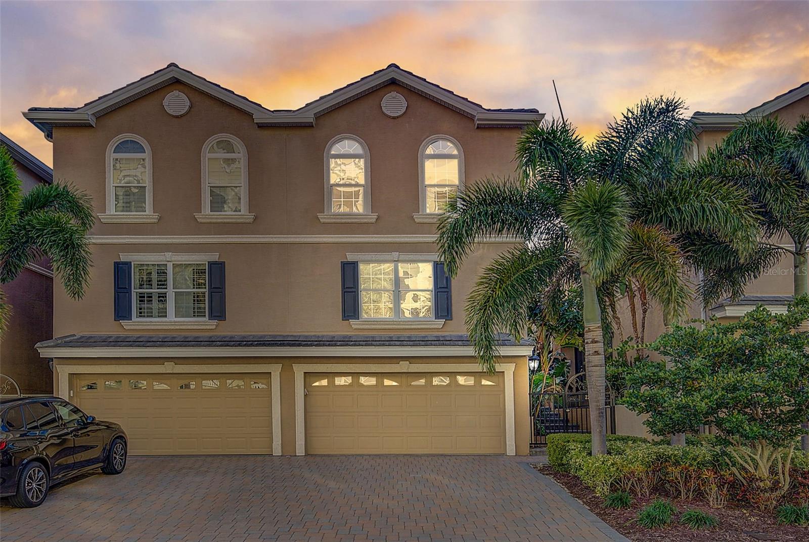 POOLS AT WINDWARD PASSAGE THE - Residential